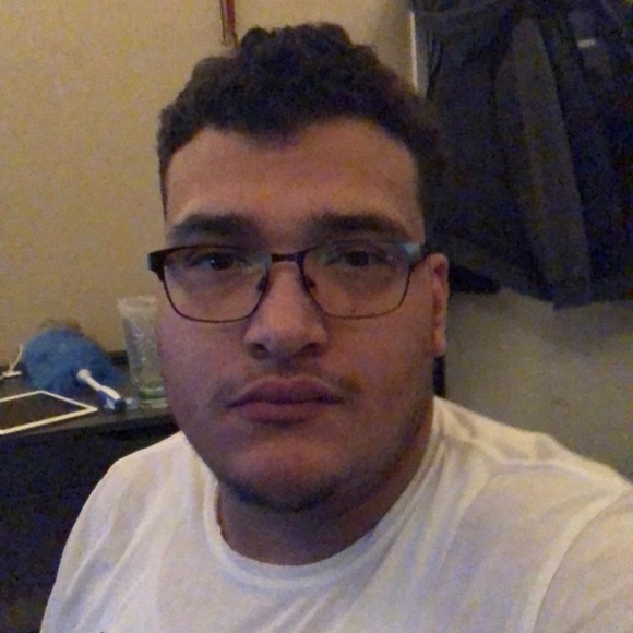 Meet your Posher, Jairo - Picture 1 of 1